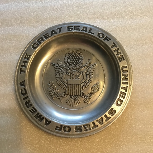 Vintage Pew-ta-rex tray of the U.S. Great Seal - Picture 1 of 5